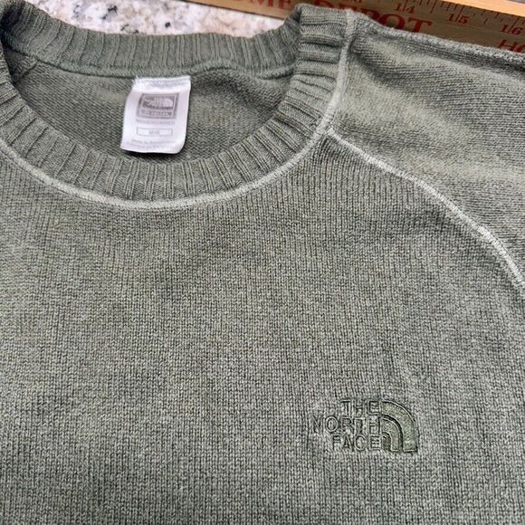The North Face Sweater Mens Sz Medium Crew Neck Pullover sweatshirt Olive Green - Picture 2 of 7